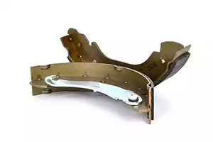 Комплект тормозных колодок BSG BSG 30-205-006
